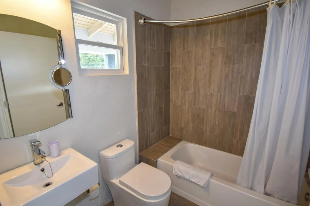 **  The Moxy Hotel English Harbour Antigua/Barbuda