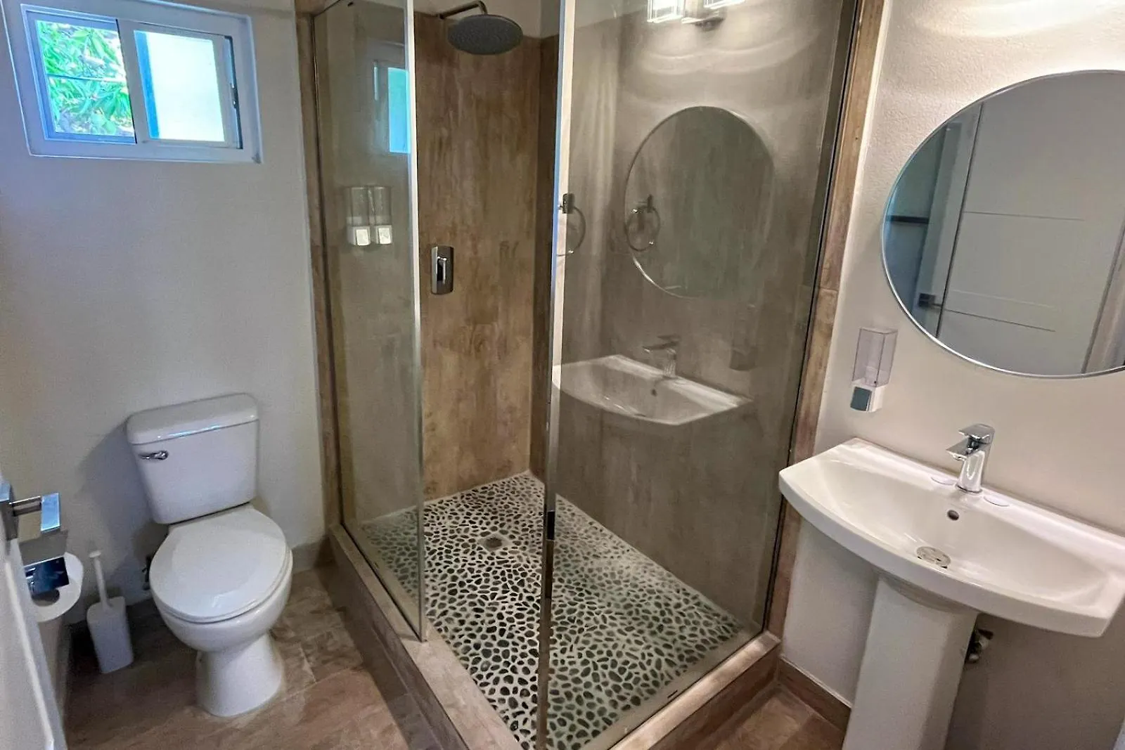 The Moxy Hotel English Harbour