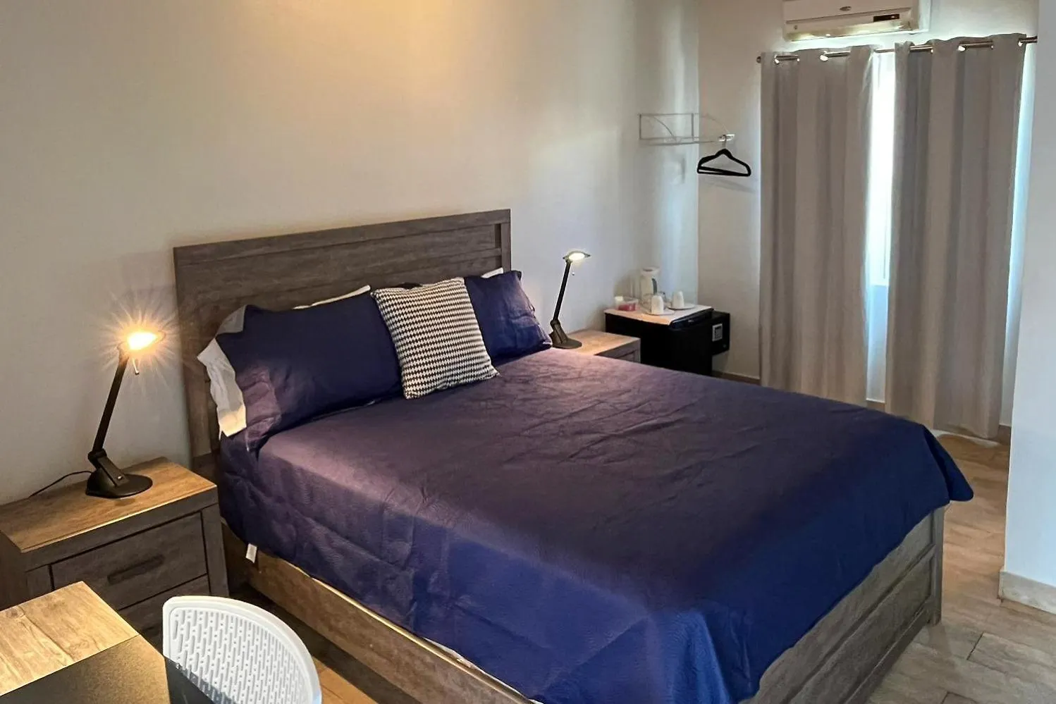 **  The Moxy Hotel English Harbour Antigua/Barbuda