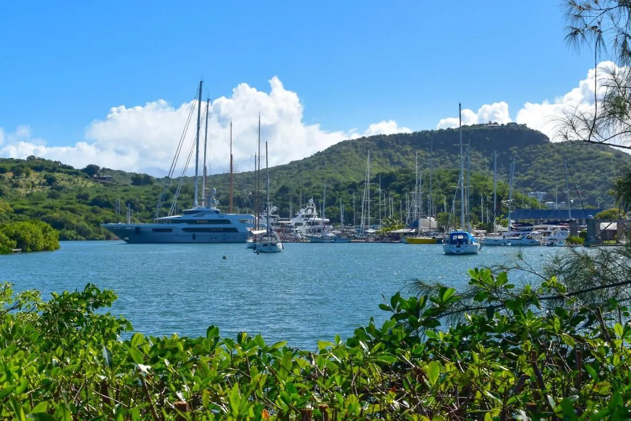 **  The Moxy Hotel English Harbour Antigua/Barbuda